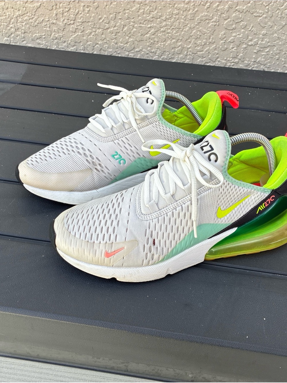 Nike Air Max 270 White Green Neon Running Shoes size 10